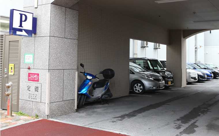 ミュゼ那覇新都心店の駐車場